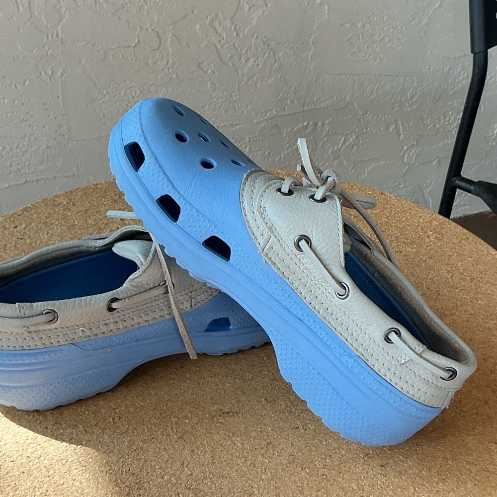 Crocs Islanders Pit Crew Boat Shoes Light Blue Leather Upper Sz  Men 7 Women’s 9